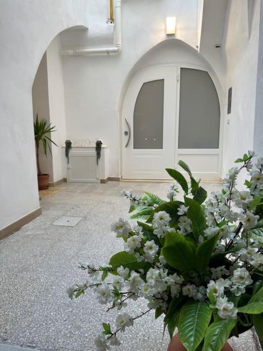 Mediterranean House Bari Esterno foto